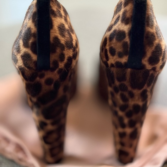 EUC STUART WEITZMAN AUTH Women Leopard Print CalfHair Uprise Loafer
Pump Sz 10 - Picture 9 of 10